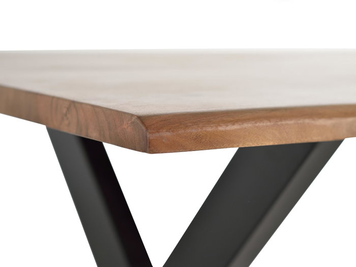 GINER Y COLOMER Mesa de comedor de madera de acacia y patas de metal natural